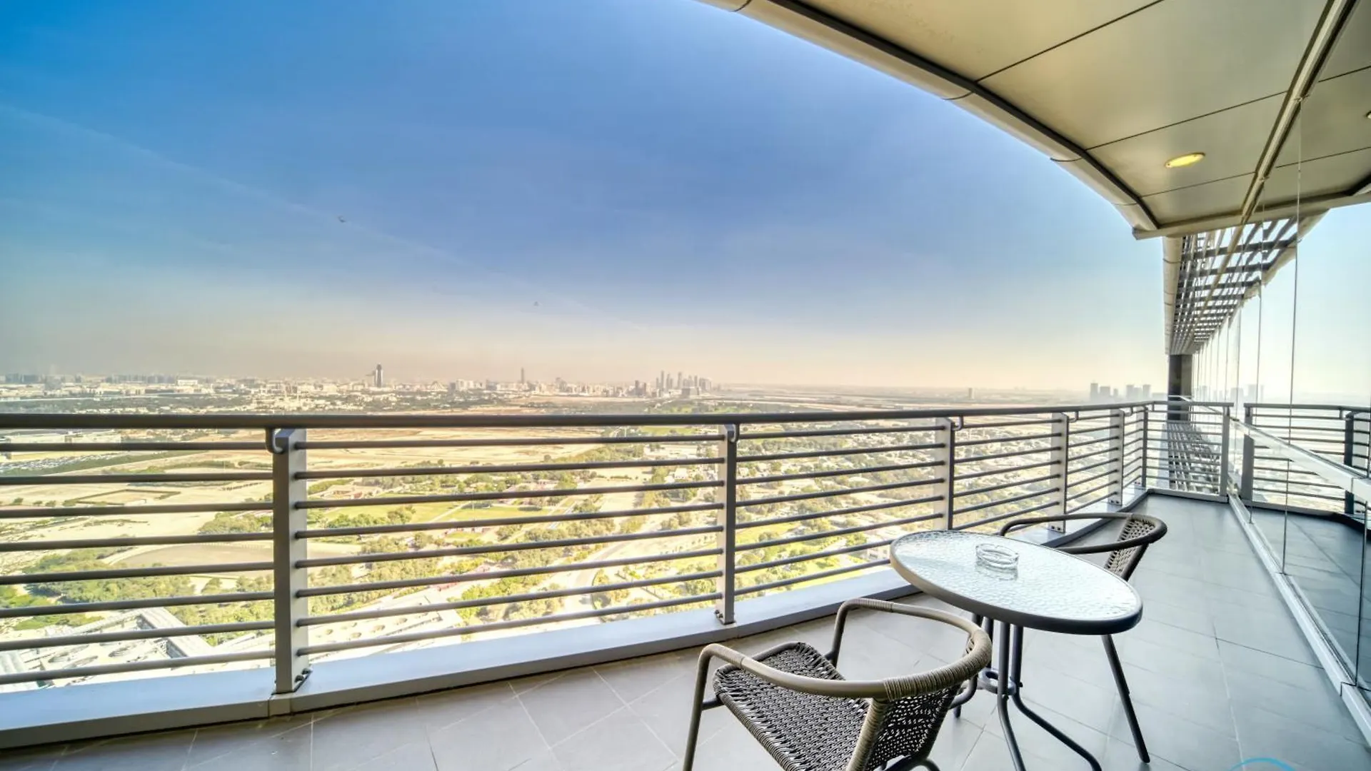 Grand Studio At Sky Gardens Difc By Deluxe Holiday Homes دبي الإمارات العربية المتحدة