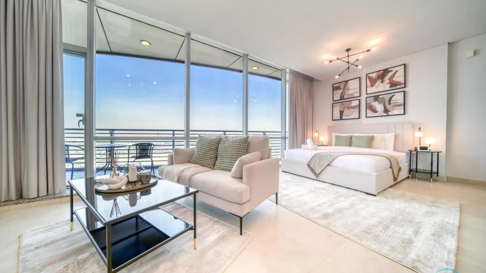 Grand Studio At Sky Gardens Difc By Deluxe Holiday Homes دبي
