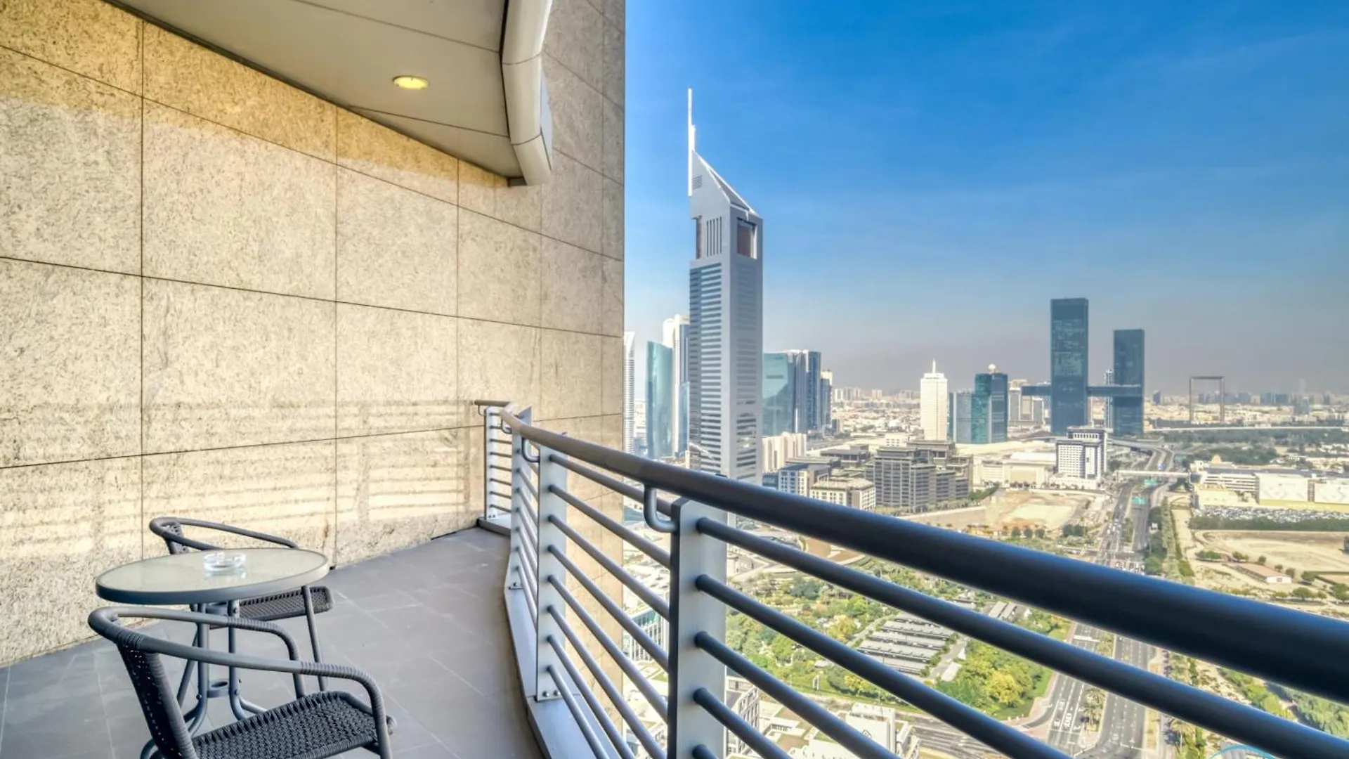 Grand Studio At Sky Gardens Difc By Deluxe Holiday Homes Dubai
